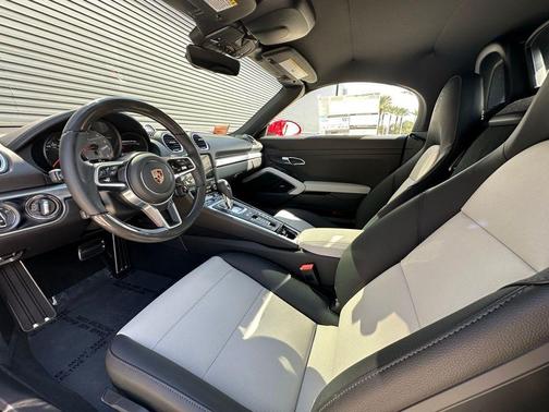 2024 Porsche 718 Boxster S