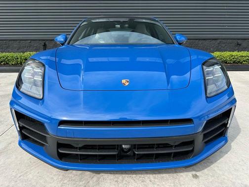 2026 Porsche Panamera 4