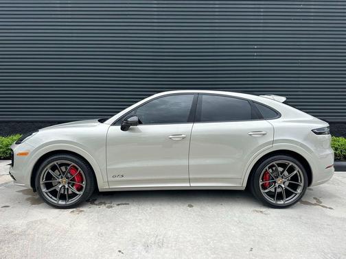 2021 Porsche Cayenne GTS