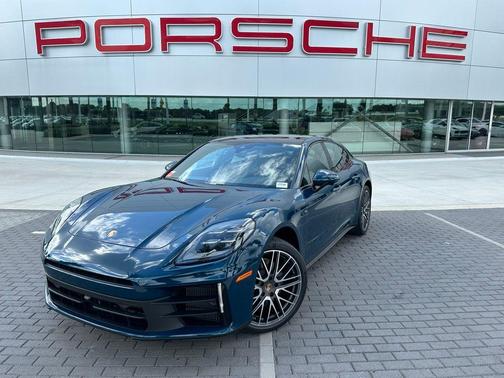 2025 Porsche Panamera Base