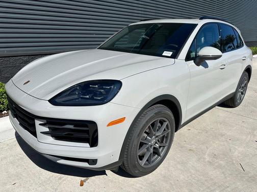2025 Porsche Cayenne Base
