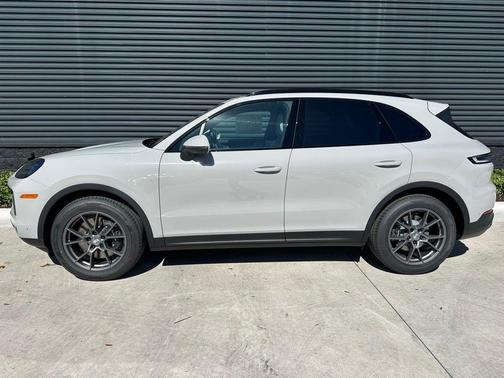 2025 Porsche Cayenne Base