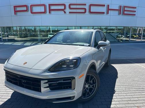 2025 Porsche Cayenne Base