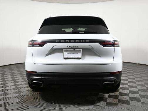 Carrara White 2022 Porsche Cayenne