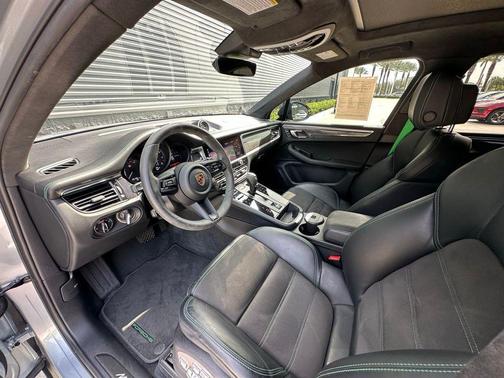2023 Porsche Macan GTS