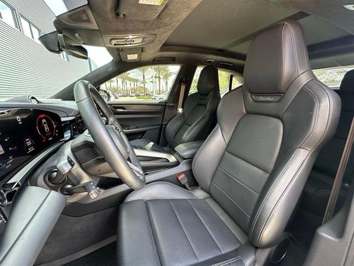 2024 Porsche Macan Turbo