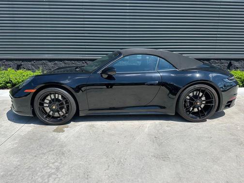2024 Porsche 911 Carrera GTS