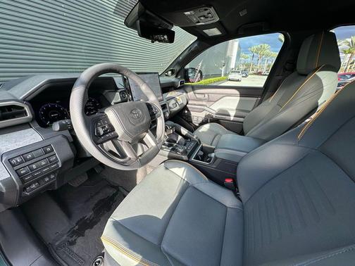 2025 Toyota 4Runner Hybrid TRAILHUNTER