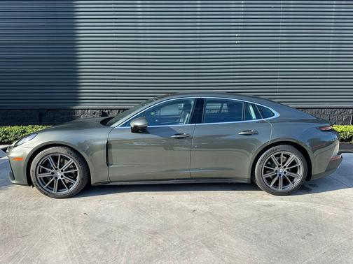 Green Metallic 2026 Porsche Panamera 4