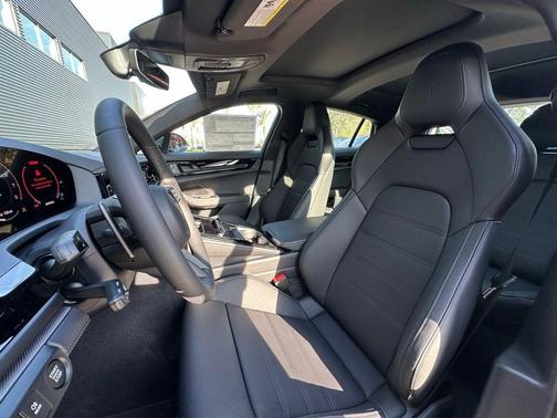 2026 Porsche Panamera Base