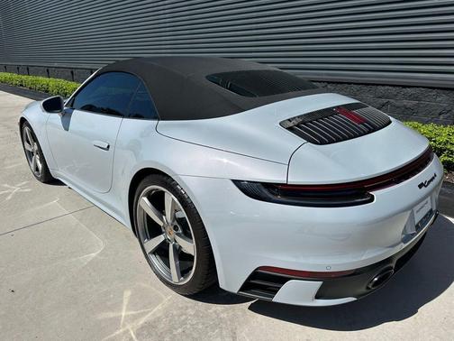 2024 Porsche 911 Carrera 4