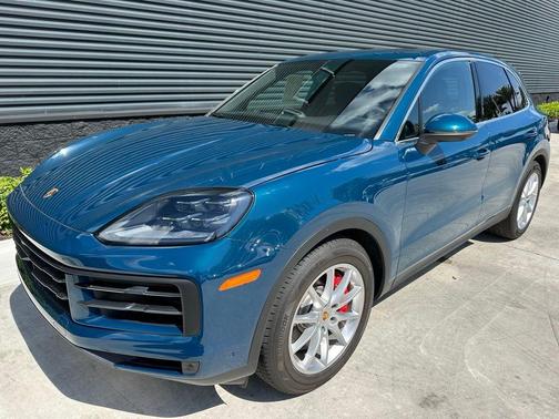 2024 Porsche Cayenne S