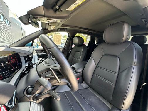 2024 Porsche Cayenne S