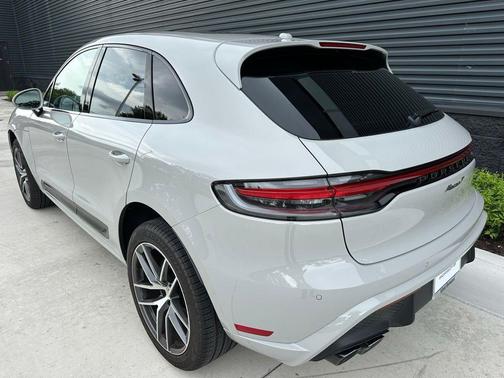 2025 Porsche Macan T