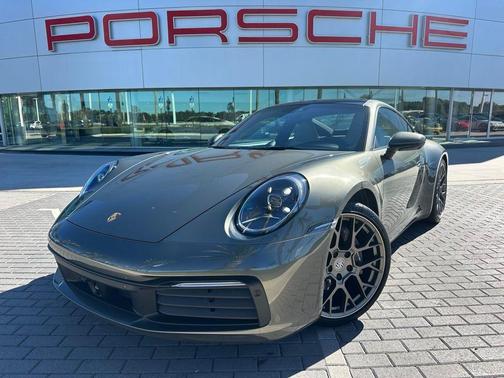 2020 Porsche 911 Carrera