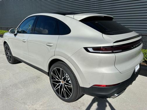 2026 Porsche Cayenne AWD