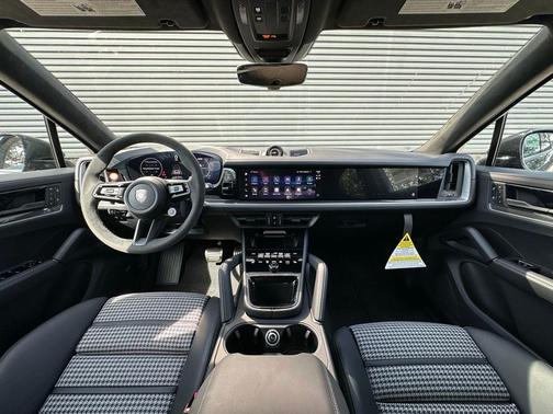 2026 Porsche Cayenne Turbo