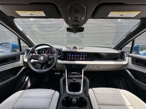 Montego Blue Metallic 2026 Porsche Cayenne S
