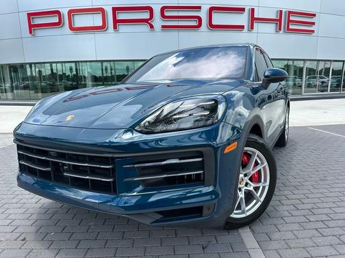 Montego Blue Metallic 2026 Porsche Cayenne S