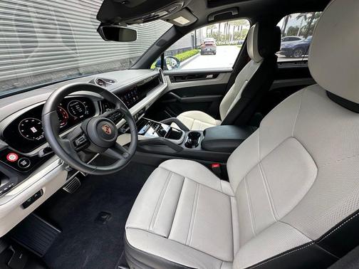 Montego Blue Metallic 2026 Porsche Cayenne S