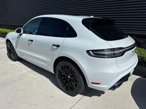Carrara White Metallic 2026 Porsche Macan GTS