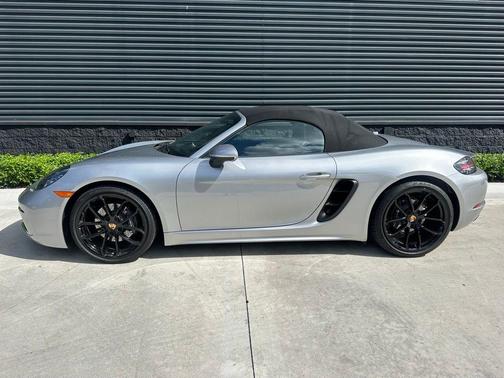 2024 Porsche 718 Boxster Style Edition