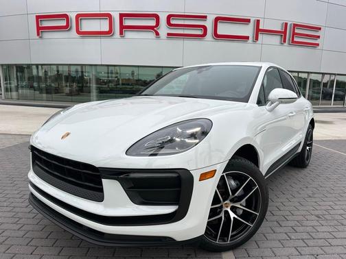 2022 Porsche Macan Base