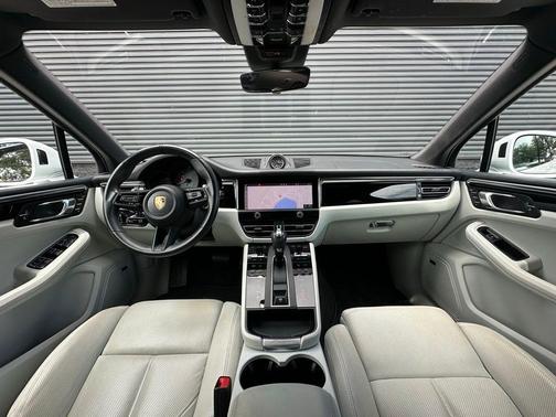 2023 Porsche Macan S