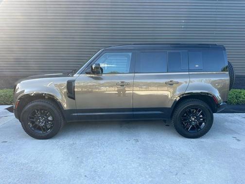 Gondwana Stone 2023 Land Rover Defender 110 X-Dynamic SE