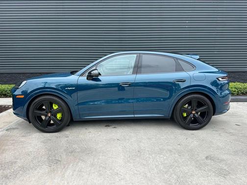 2025 Porsche Cayenne S