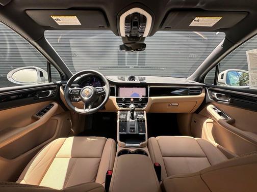 Chalk 2026 Porsche Macan Base