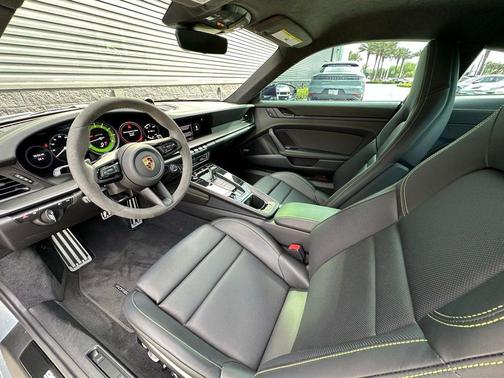 2022 Porsche 911 Carrera S