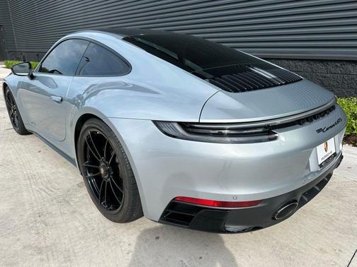 2022 Porsche 911 Carrera S