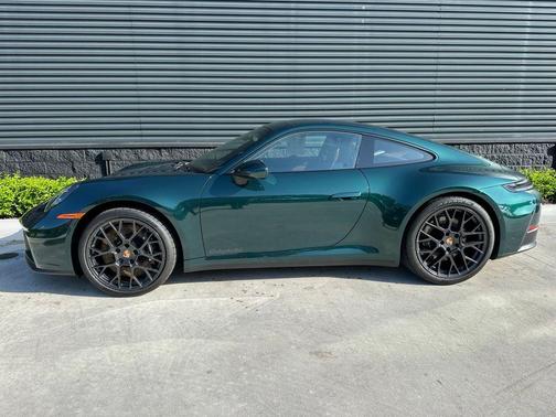 2025 Porsche 911 Carrera GTS