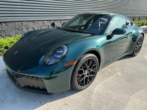 2025 Porsche 911 Carrera GTS