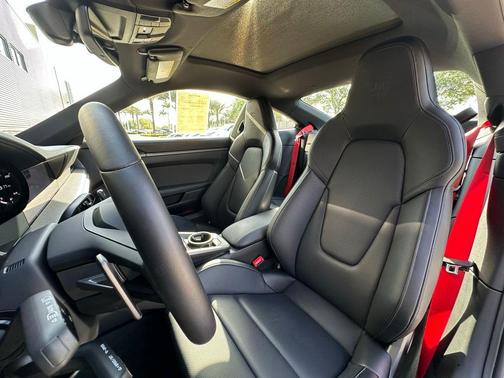 2024 Porsche 911 Carrera 4S