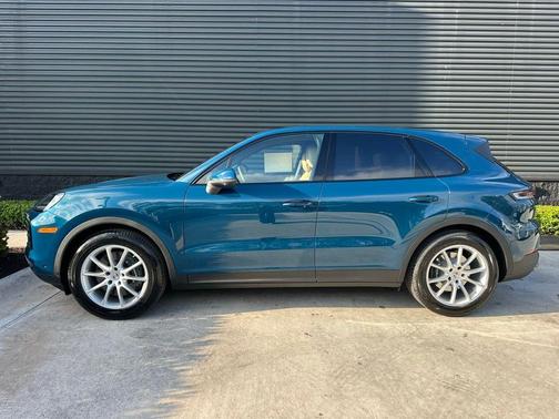 2026 Porsche Cayenne Base