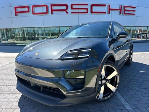 2026 Porsche Macan 4