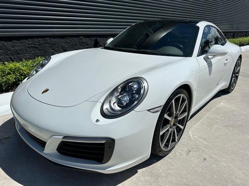 2017 Porsche 911 Carrera