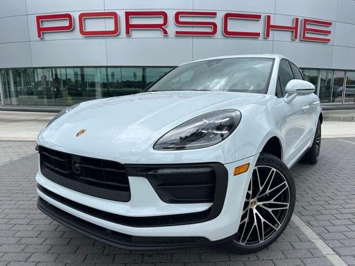 Carrara White Metallic 2026 Porsche Macan Base