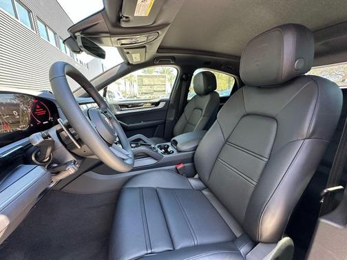 2026 Porsche Cayenne AWD