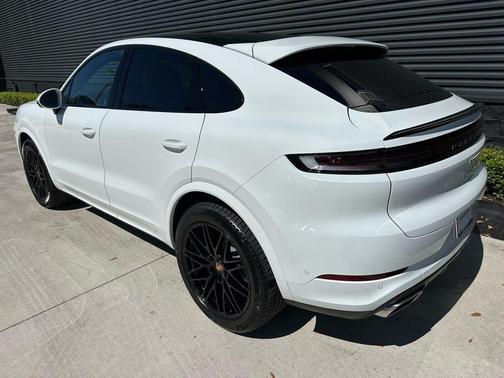 2026 Porsche Cayenne AWD