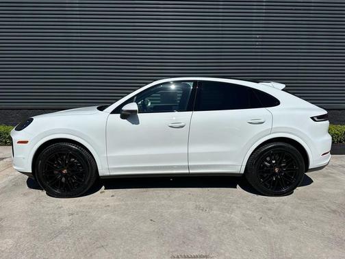 2026 Porsche Cayenne AWD