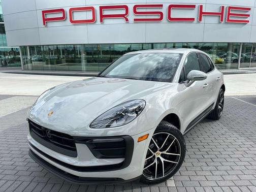 2026 Porsche Macan Base