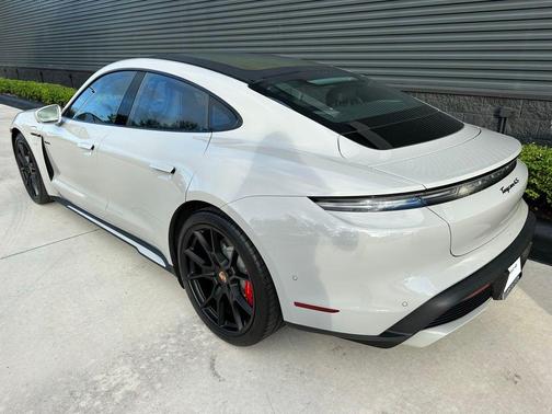 2025 Porsche Taycan 4S