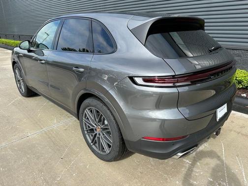 2026 Porsche Cayenne Base