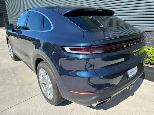 2026 Porsche Cayenne AWD