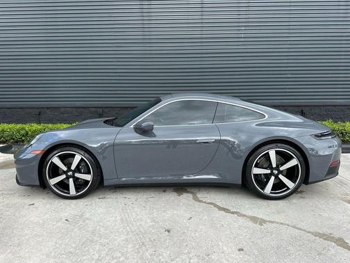 2026 Porsche 911 Carrera