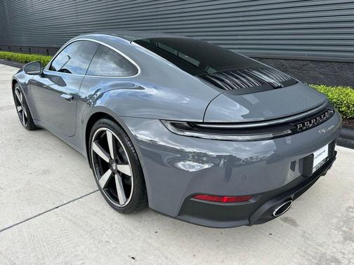 2026 Porsche 911 Carrera