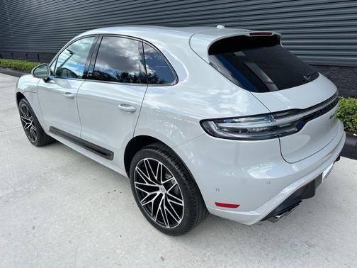 2026 Porsche Macan T